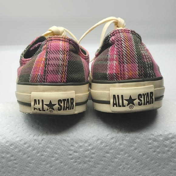 Converse size 8.5 women's shoes - Picture 4 of 7